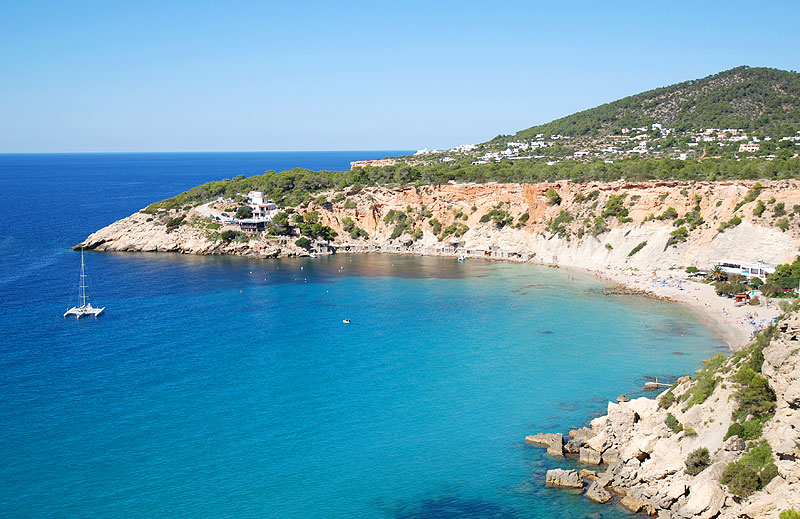 Disfruta plan perfecto en compañía mejor isla Ibiza