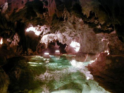 Las 8 Cuevas más bonitas de España