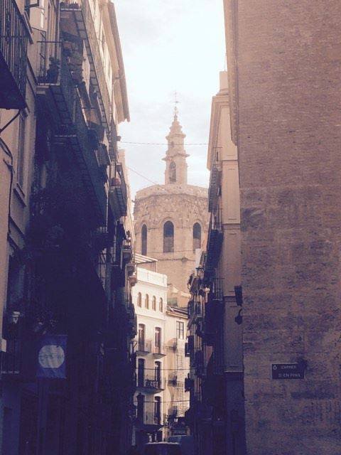 El Micalet des del carrer de la Corretgeria, on vivía el meu iaio fa molts anys. Foto de Arantxa Punter Martin