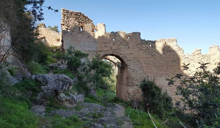 Castillo de Corbera, dominante de toda la Ribera Baja
