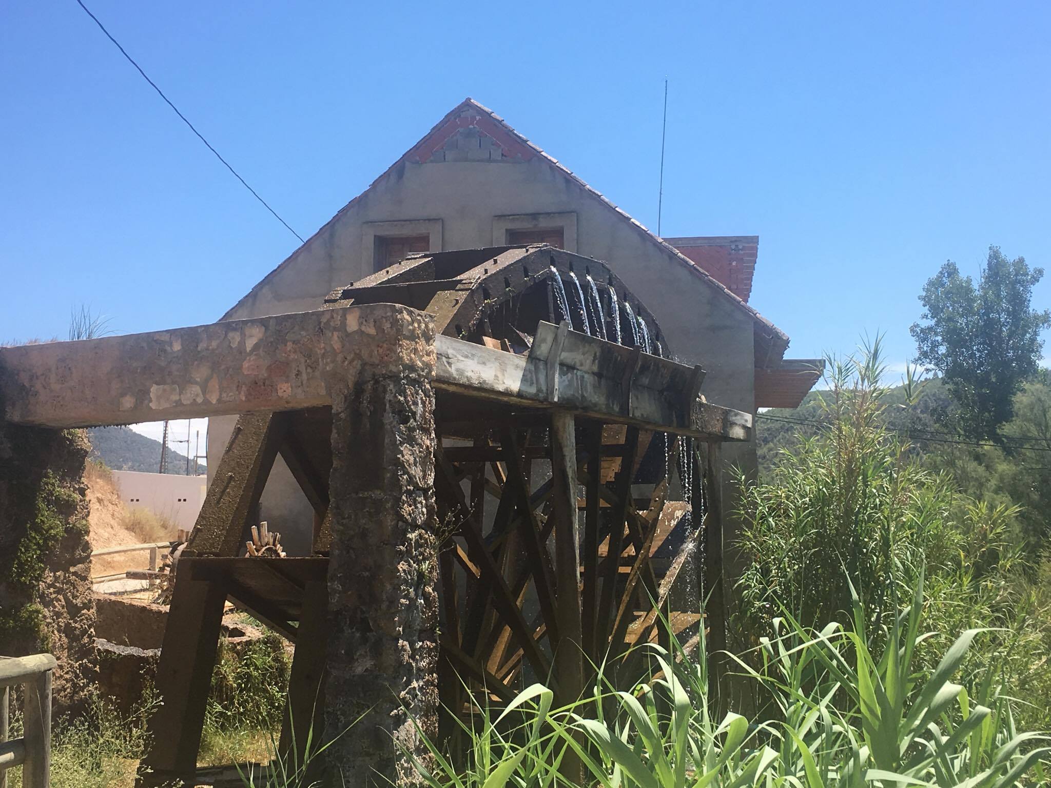 Casas del Rio, una pequeña aldea del municipio de Requena