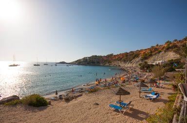 Disfruta de un plan perfecto en compañía y en la mejor isla, Ibiza