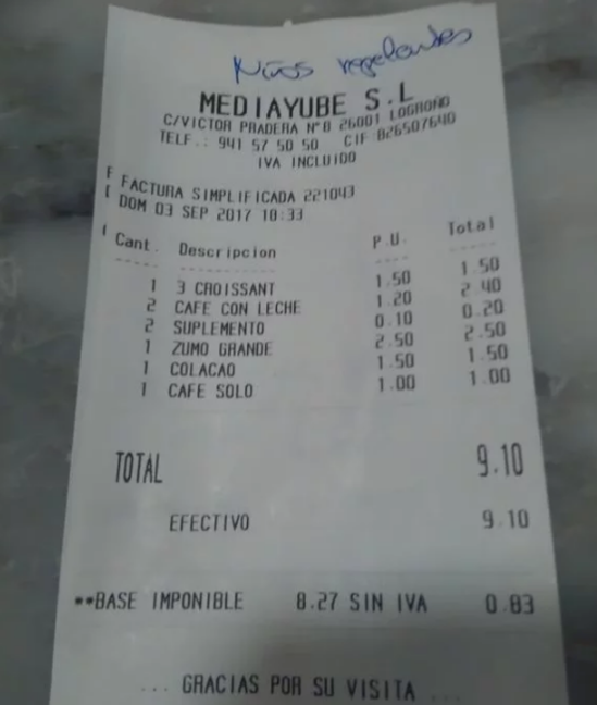 Denuncian a una cafetería por escribir un “Comentario” sobre sus Hijos en el recibo