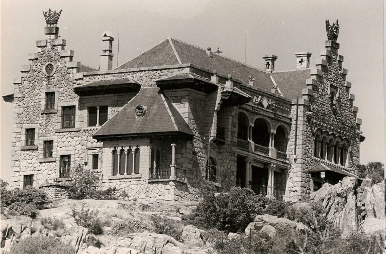 Palacio del Canto del Pico, Madrid. Historia del castillo encantado