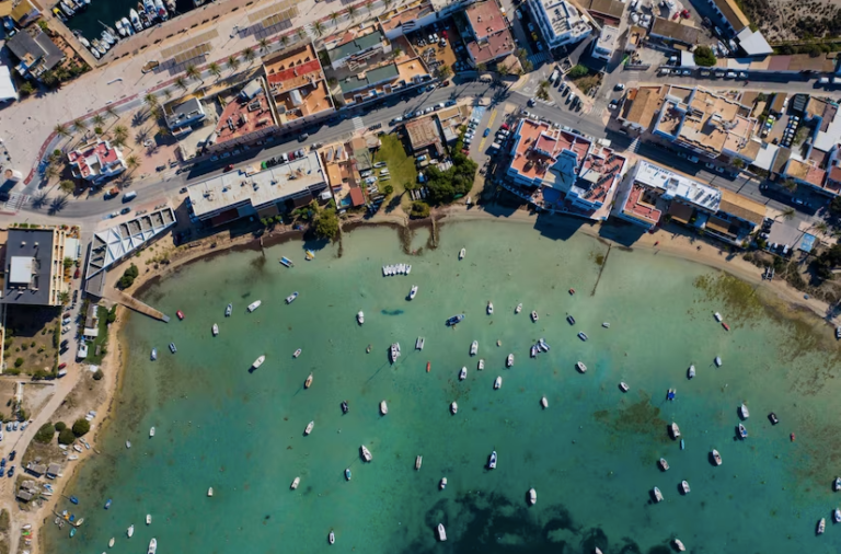 Descubre los mejores planes para hacer en Formentera este verano